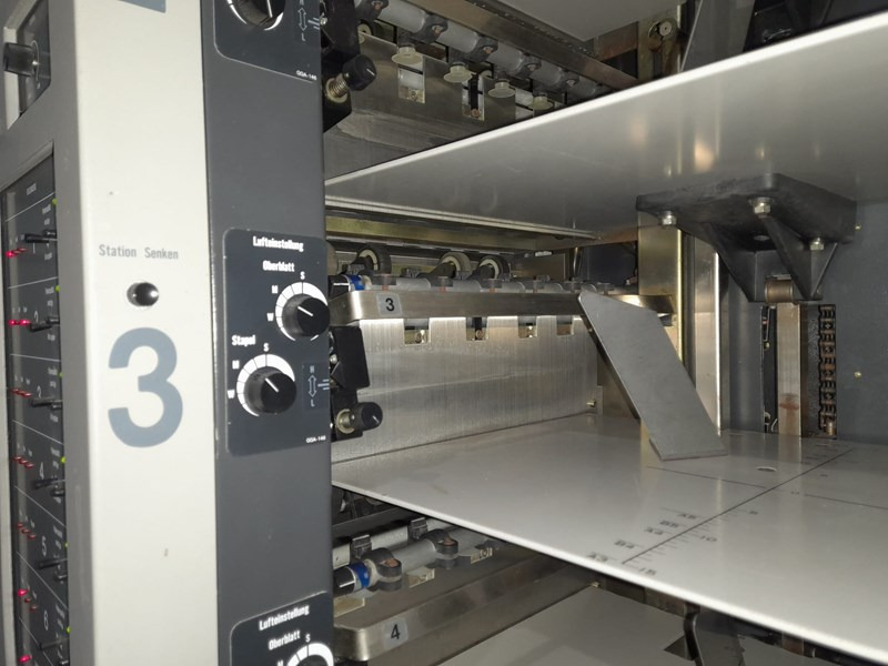 Horizon AC-8000 S | collator | 8 stations | 1992 - Mașină de tipar: Foto 2 Horizon AC-8000 S | collator | 8 stations | 1992 - Mașină de tipar: Foto 2