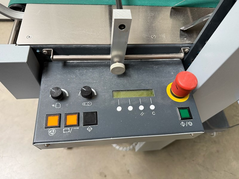 Horizon PST-40 - Mașină de pliat: Foto 2 Horizon PST-40 - Mașină de pliat: Foto 2