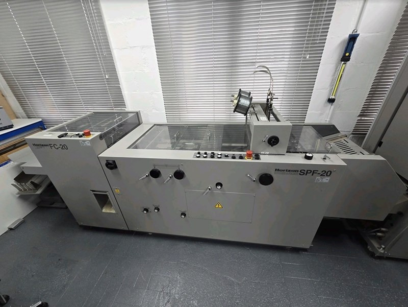 Horizon SPF-20 FC-20 2x VAC-100 | 2005 - Mașină de tipar: Foto 1 Horizon SPF-20 FC-20 2x VAC-100 | 2005 - Mașină de tipar: Foto 1