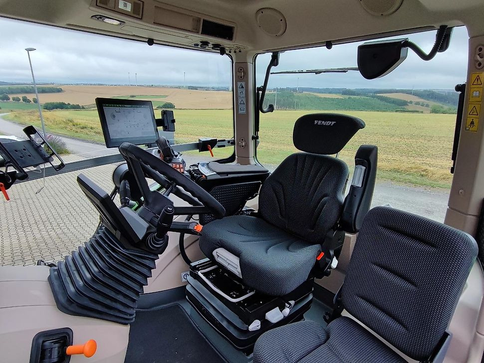 J.Reiff Sarl
Herr Stefan Neukirch - 77 Z.I in den - Tractor agricol: Foto 5 J.Reiff Sarl
Herr Stefan Neukirch - 77 Z.I in den - Tractor agricol: Foto 5