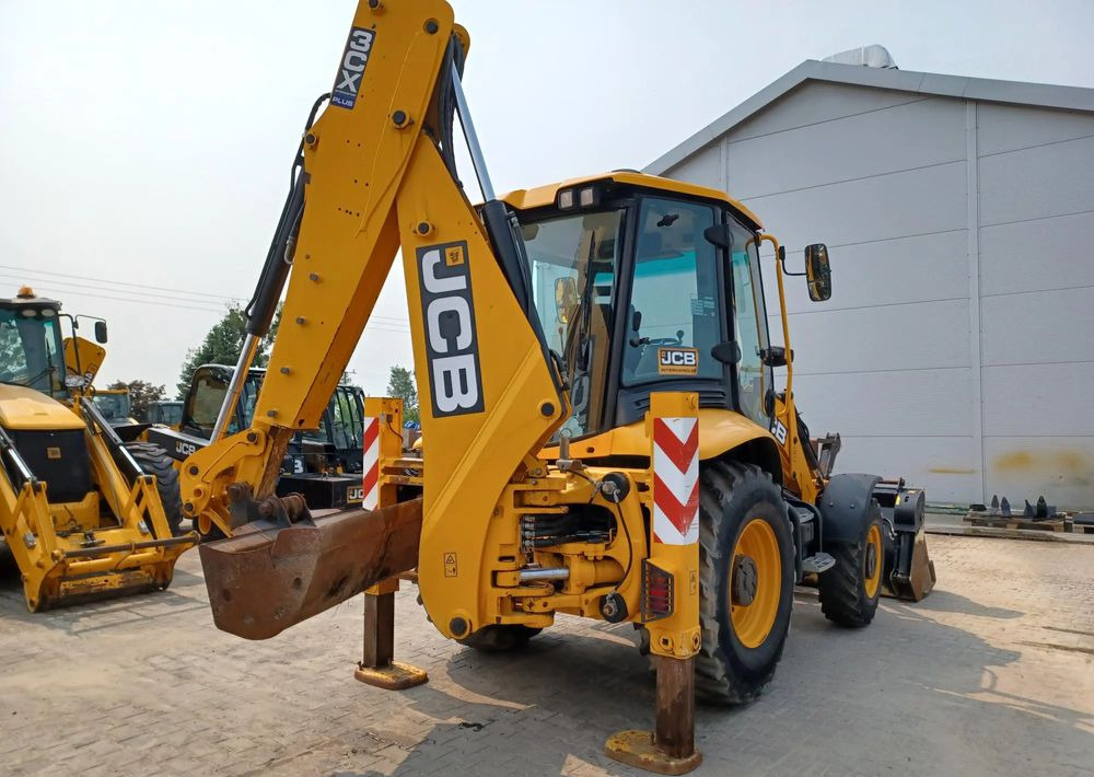 JCB 3CX Plus AEC - Buldoexcavator: Foto 4 JCB 3CX Plus AEC - Buldoexcavator: Foto 4