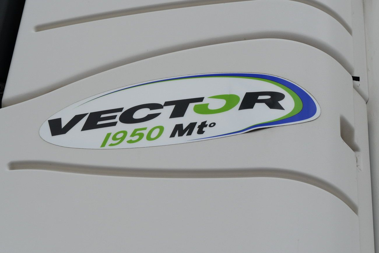 Schmitz Cargobull SKO 18 /BI TEMP / LBW BÄR / FP45 /VECTOR 1950 MT - Semiremorcă furgon: Foto 4 Schmitz Cargobull SKO 18 /BI TEMP / LBW BÄR / FP45 /VECTOR 1950 MT - Semiremorcă furgon: Foto 4