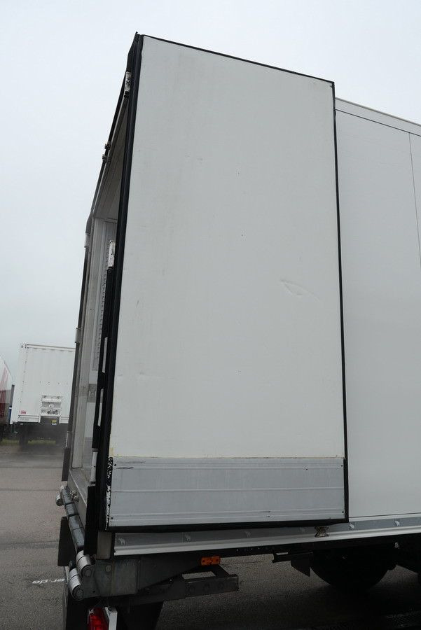 Semiremorcă frigider Schmitz Cargobull SKO 24/DOPPELSTOCK BLUMEN TK A500 DRP FP 45: Foto 17 Semiremorcă frigider Schmitz Cargobull SKO 24/DOPPELSTOCK BLUMEN TK A500 DRP FP 45: Foto 17