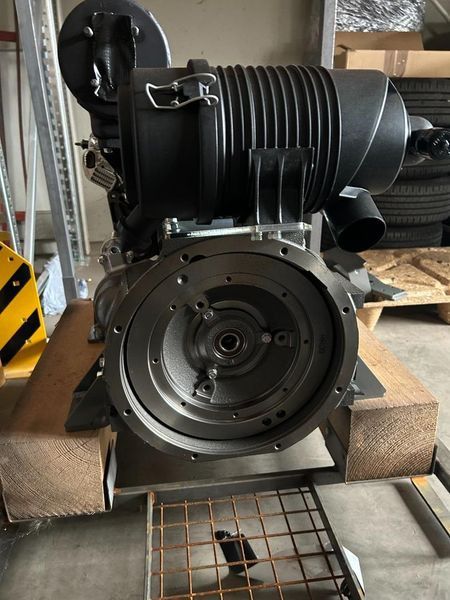 Yanmar 3TNV76 18,2kW @ 3200 U/min-1 - Motor pentru Utilaje constructii: Foto 4 Yanmar 3TNV76 18,2kW @ 3200 U/min-1 - Motor pentru Utilaje constructii: Foto 4