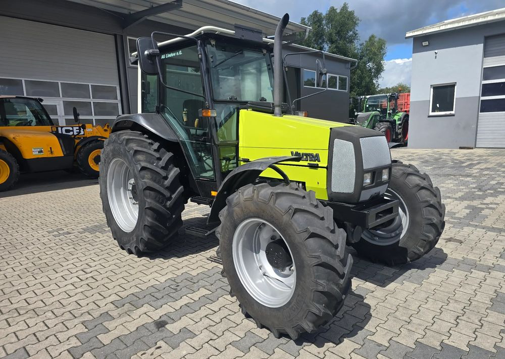 Valtra 800 - Tractor agricol: Foto 1 Valtra 800 - Tractor agricol: Foto 1