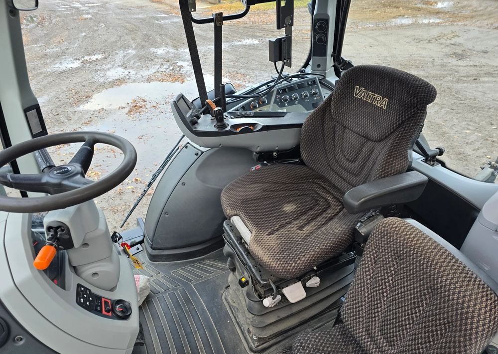 Valtra T 174S - Tractor agricol: Foto 5 Valtra T 174S - Tractor agricol: Foto 5