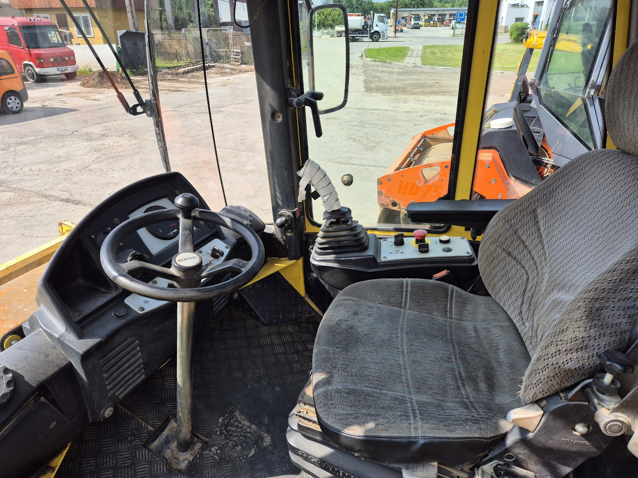 BOMAG BW211 D-4 - Compactor: Foto 5 BOMAG BW211 D-4 - Compactor: Foto 5
