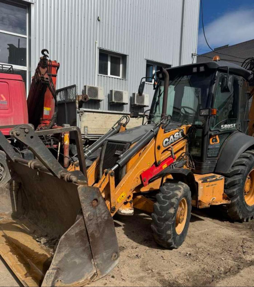 CASE 580ST - Buldoexcavator: Foto 1 CASE 580ST - Buldoexcavator: Foto 1