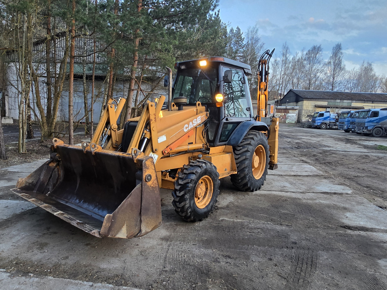 Case 580 LSP - Buldoexcavator: Foto 1 Case 580 LSP - Buldoexcavator: Foto 1