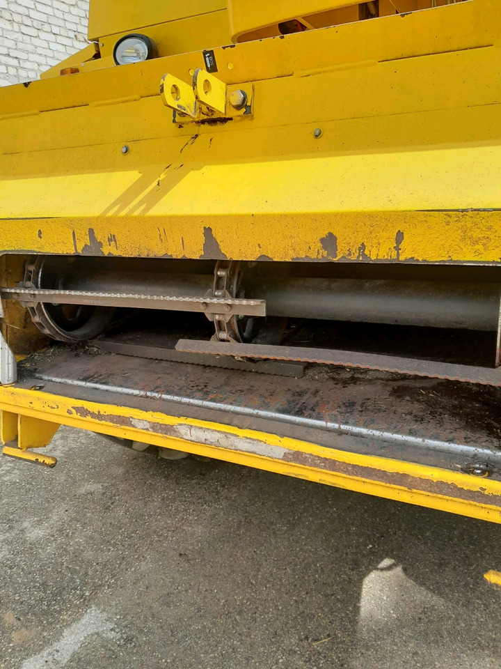 New Holland TC5070 - Combină de recoltat cereale: Foto 5 New Holland TC5070 - Combină de recoltat cereale: Foto 5