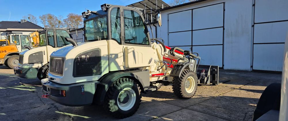 Schäffer Inny Schäfi Pro T18 - Încărcător pe roți telescopic: Foto 3 Schäffer Inny Schäfi Pro T18 - Încărcător pe roți telescopic: Foto 3