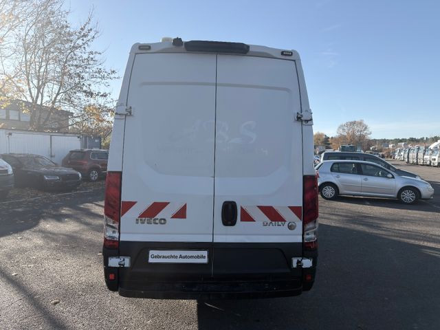Iveco Daily Kasten 35 S . - Dubă, Autoutilitară cabină dublă: Foto 4 Iveco Daily Kasten 35 S . - Dubă, Autoutilitară cabină dublă: Foto 4