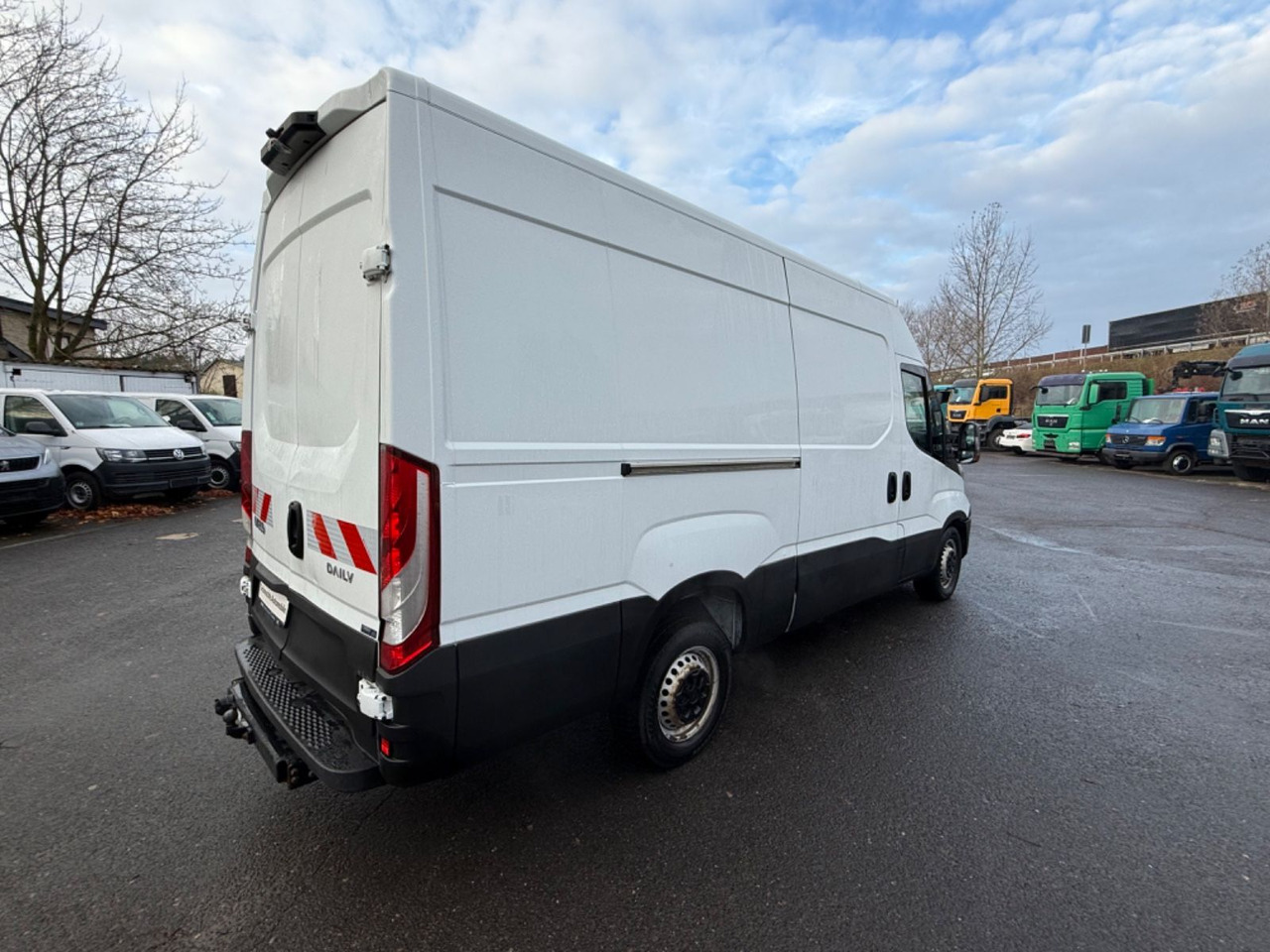 Iveco Daily Kasten HKa 35 S - Dubă: Foto 4 Iveco Daily Kasten HKa 35 S - Dubă: Foto 4