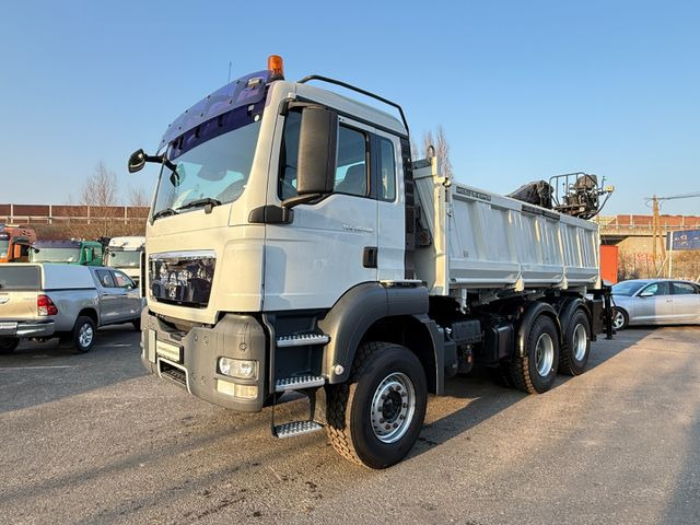 MAN TGS 26.400 Kipper mit Kran Jonsered 6x4 - Camion basculantă: Foto 3 MAN TGS 26.400 Kipper mit Kran Jonsered 6x4 - Camion basculantă: Foto 3