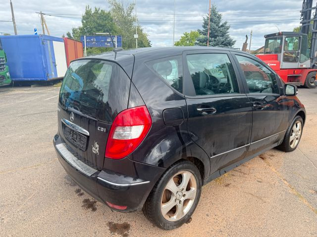 Automobil Mercedes-Benz A 180 A -Klasse A 180 CDI: Foto 6 Automobil Mercedes-Benz A 180 A -Klasse A 180 CDI: Foto 6