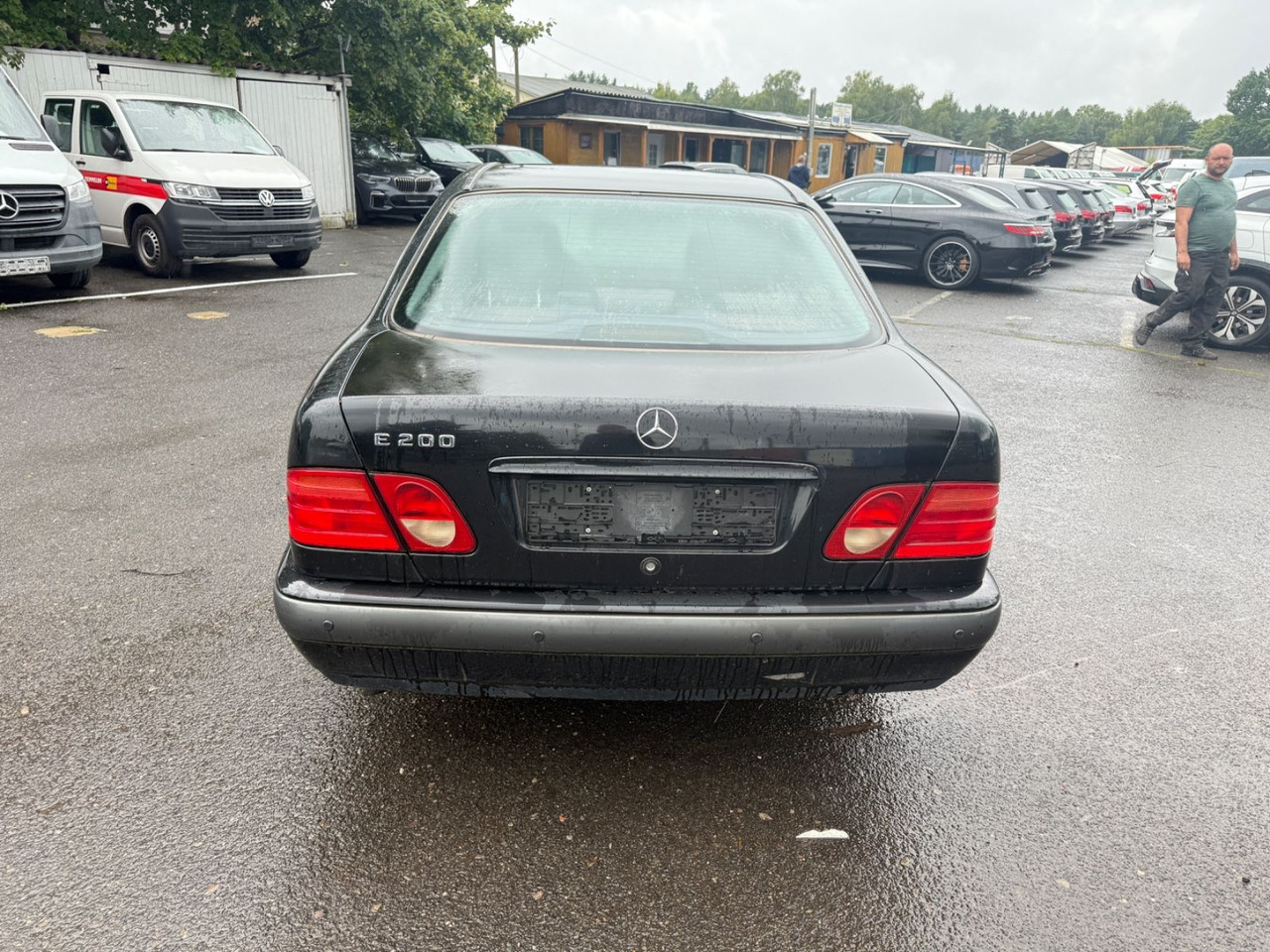 Mercedes-Benz E 200 - Berlină/ Sedan: Foto 4 Mercedes-Benz E 200 - Berlină/ Sedan: Foto 4
