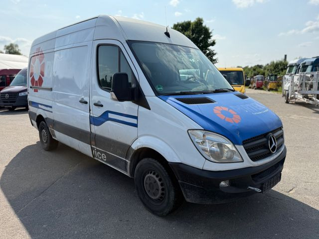 Mercedes-Benz Sprinter II Kasten 313 CDI MOTORSCHADEN !!! - Dubă: Foto 2 Mercedes-Benz Sprinter II Kasten 313 CDI MOTORSCHADEN !!! - Dubă: Foto 2