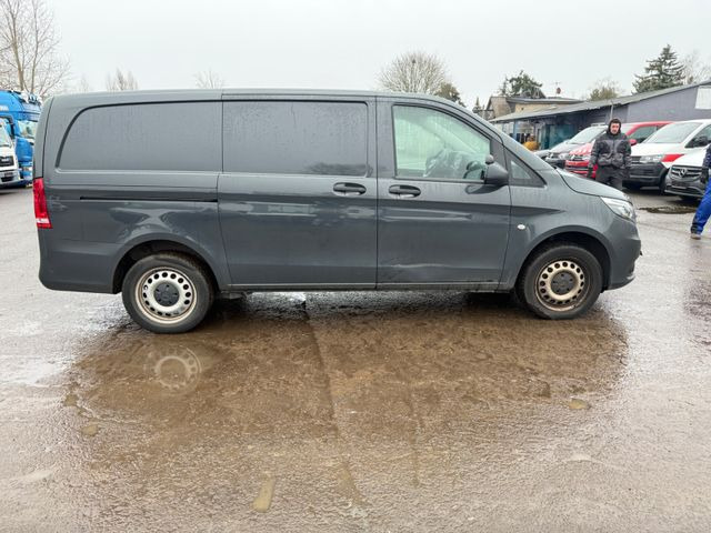 Mercedes-Benz Vito Kasten 119 4x4 Lang Motorschaden - Autoutilitară compactă: Foto 5 Mercedes-Benz Vito Kasten 119 4x4 Lang Motorschaden - Autoutilitară compactă: Foto 5