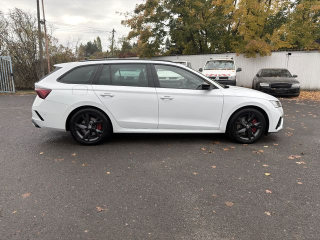 Skoda Octavia Combi RS First Edition - Mașină break: Foto 5 Skoda Octavia Combi RS First Edition - Mașină break: Foto 5
