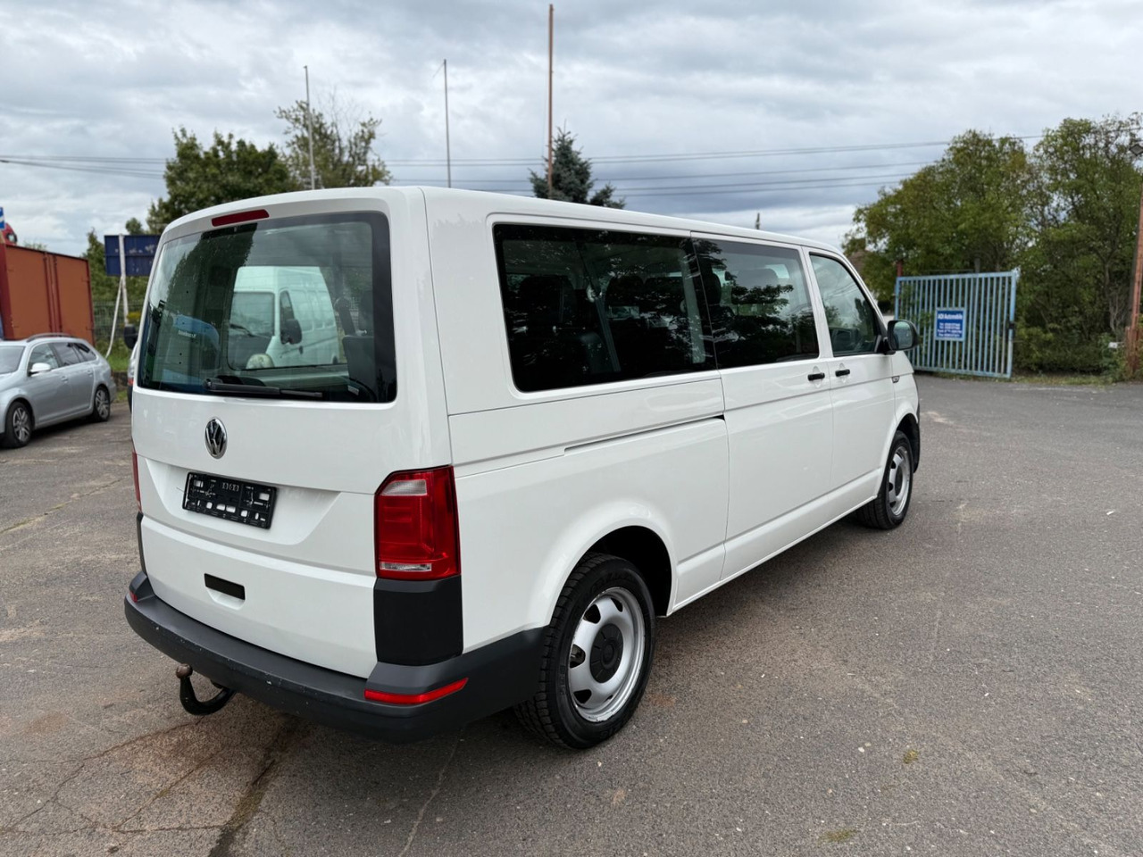 Volkswagen T6 Transporter 9 Sitzer 4Motion - Transport persoane: Foto 4 Volkswagen T6 Transporter 9 Sitzer 4Motion - Transport persoane: Foto 4