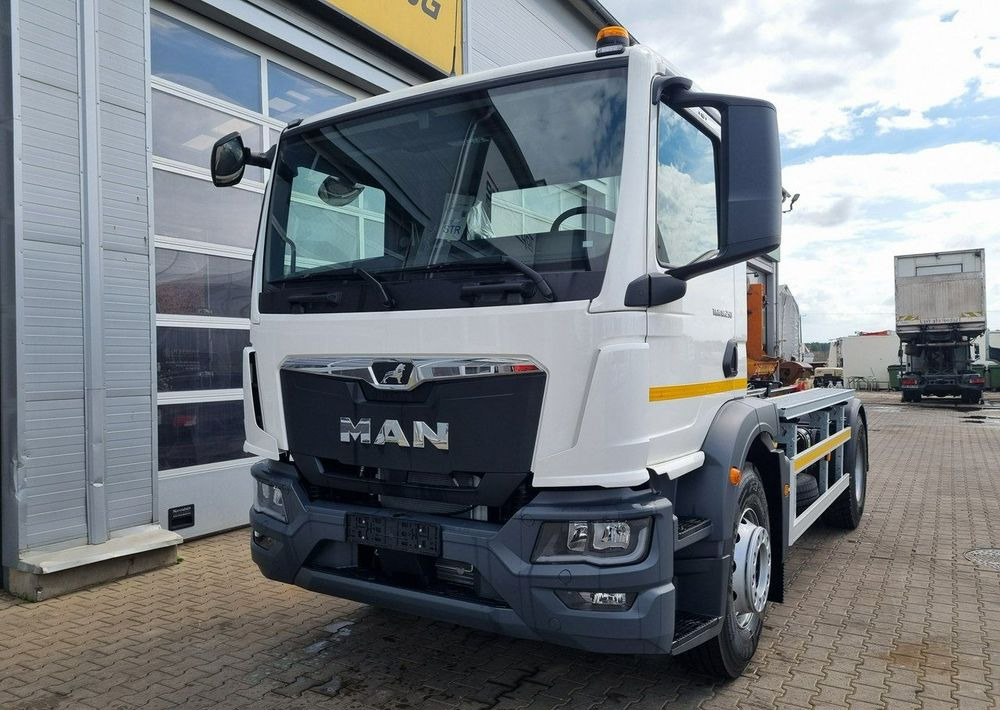 MAN TGM 18 250 - Autogunoiere: Foto 2 MAN TGM 18 250 - Autogunoiere: Foto 2