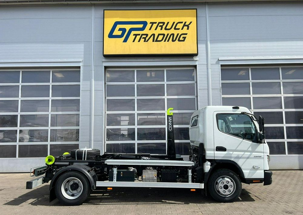 Mitsubishi Fuso - Camion cu cârlig: Foto 5 Mitsubishi Fuso - Camion cu cârlig: Foto 5