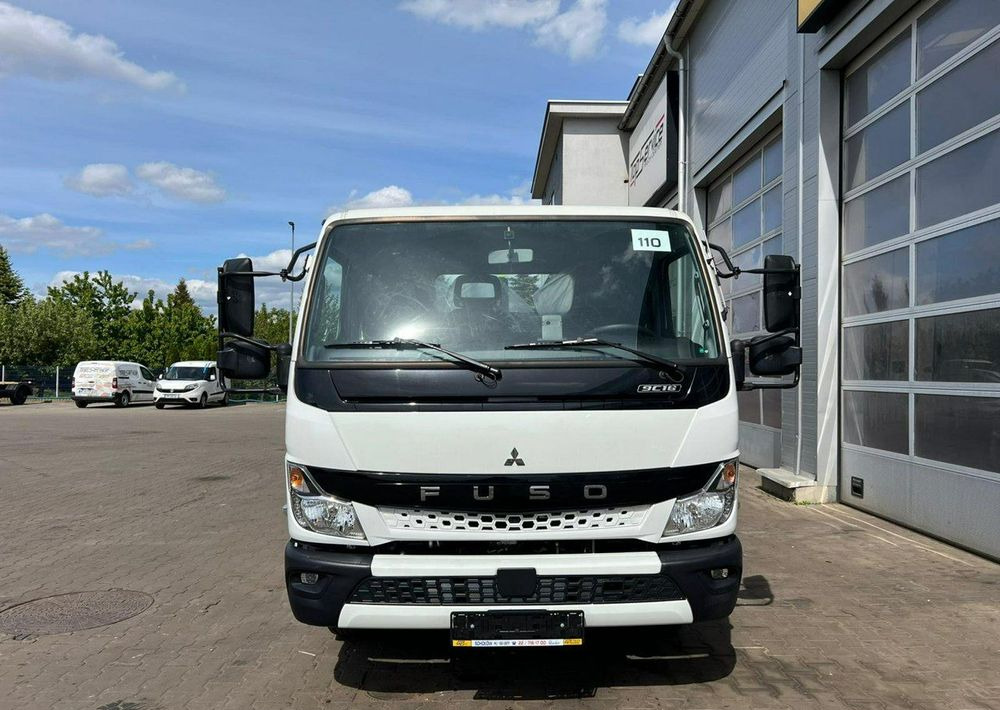 Mitsubishi Fuso - Camion cu cârlig: Foto 3 Mitsubishi Fuso - Camion cu cârlig: Foto 3