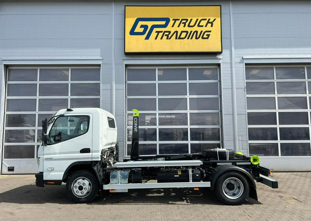 Mitsubishi Fuso - Camion cu cârlig: Foto 2 Mitsubishi Fuso - Camion cu cârlig: Foto 2