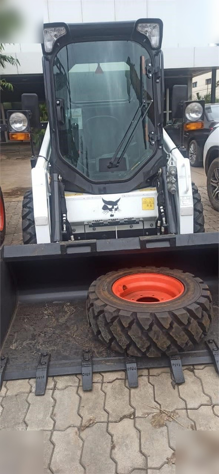 BOBCAT S450 - Mini încărcător: Foto 4 BOBCAT S450 - Mini încărcător: Foto 4