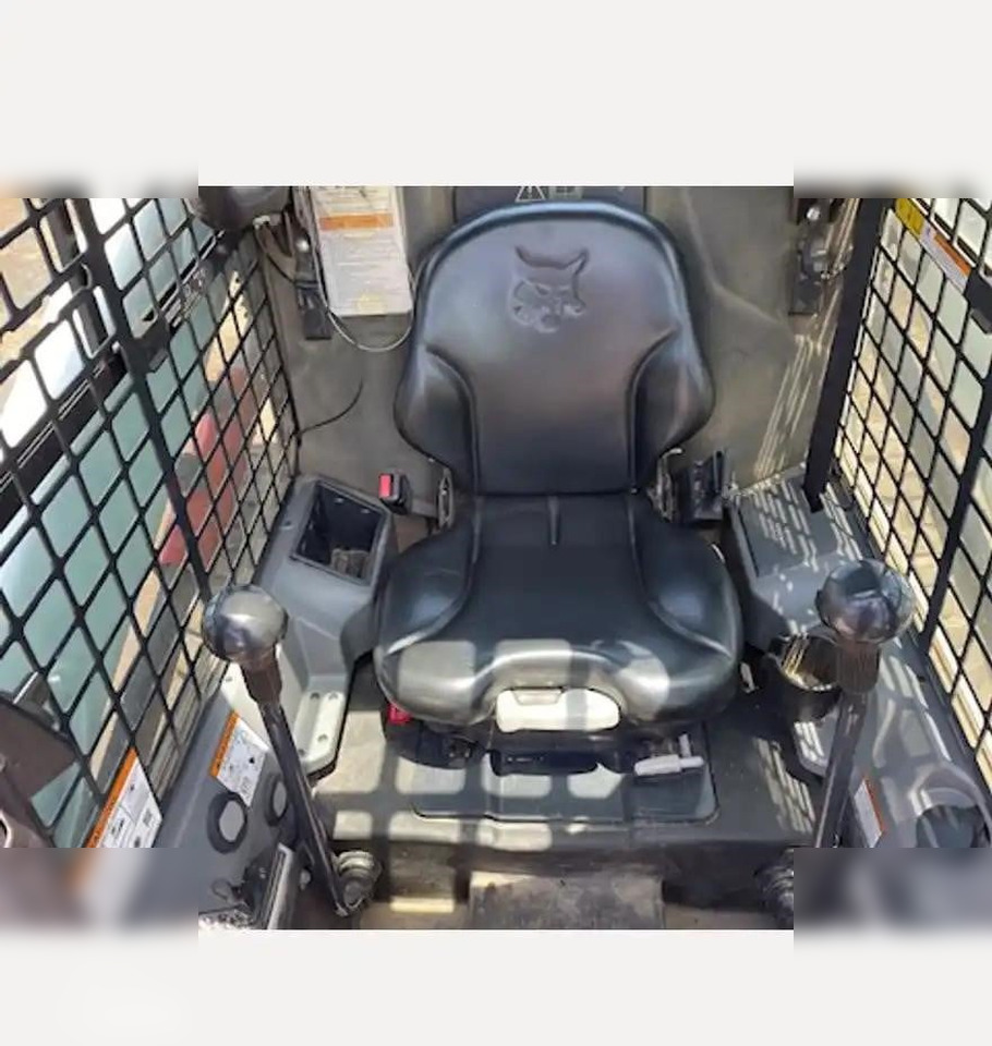 BOBCAT S570 - Mini încărcător: Foto 5 BOBCAT S570 - Mini încărcător: Foto 5