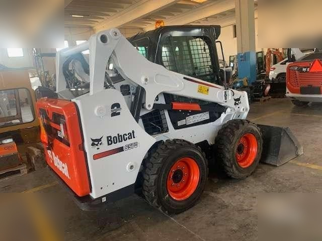BOBCAT S590 - Mini încărcător: Foto 1 BOBCAT S590 - Mini încărcător: Foto 1