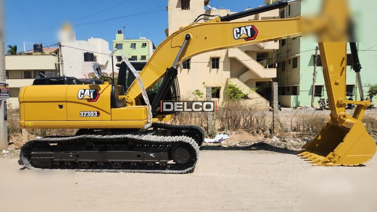 CATERPILLAR 323D3 - Excavator pe şenile: Foto 1 CATERPILLAR 323D3 - Excavator pe şenile: Foto 1