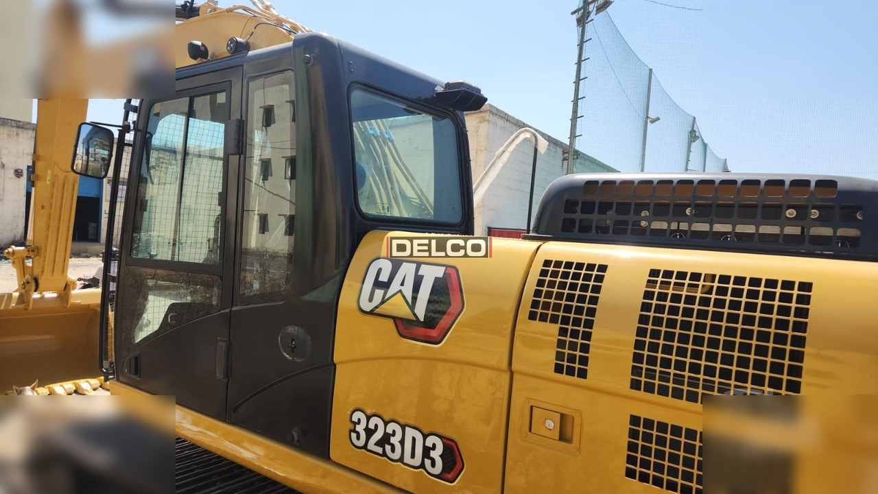 CATERPILLAR 323D3 - Excavator pe şenile: Foto 1 CATERPILLAR 323D3 - Excavator pe şenile: Foto 1
