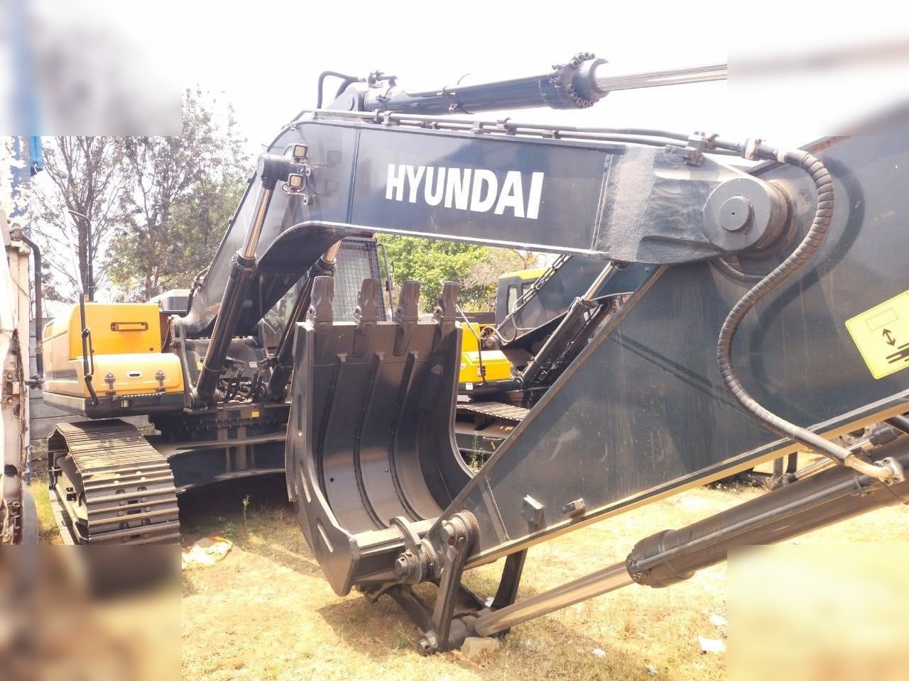 HYUNDAI HX380L - Excavator pe şenile: Foto 5 HYUNDAI HX380L - Excavator pe şenile: Foto 5