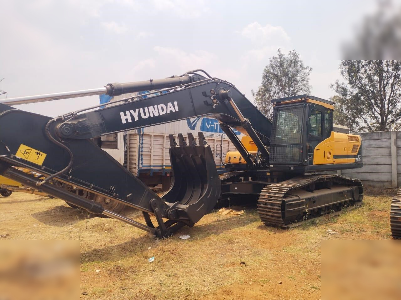 HYUNDAI HX380L - Excavator pe şenile: Foto 2 HYUNDAI HX380L - Excavator pe şenile: Foto 2