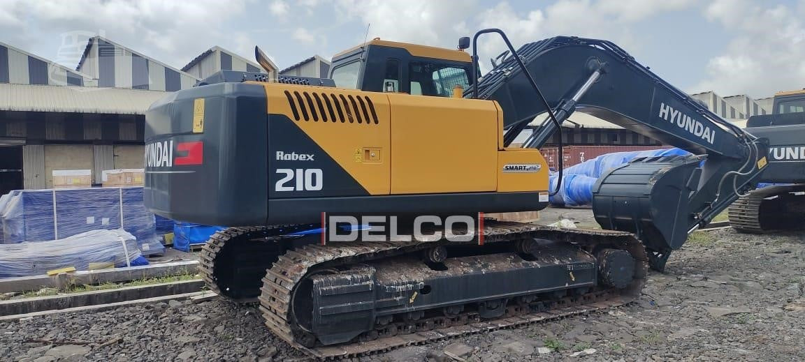 HYUNDAI ROBEX 210 LC-9 - Excavator pe şenile: Foto 1 HYUNDAI ROBEX 210 LC-9 - Excavator pe şenile: Foto 1