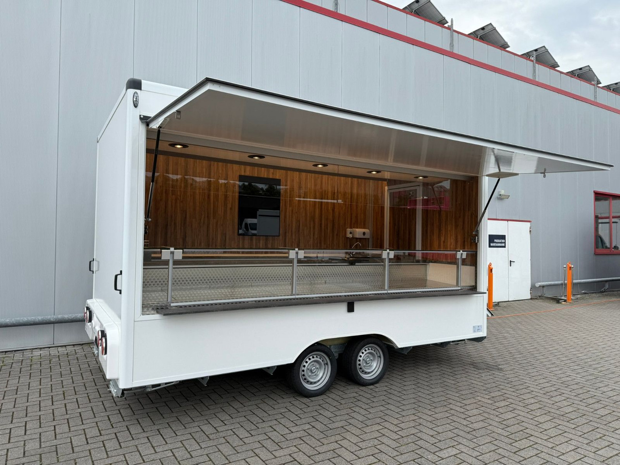 Esselmann Karello 4.2 ESSELMANN - Rulota comerciala: Foto 3 Esselmann Karello 4.2 ESSELMANN - Rulota comerciala: Foto 3