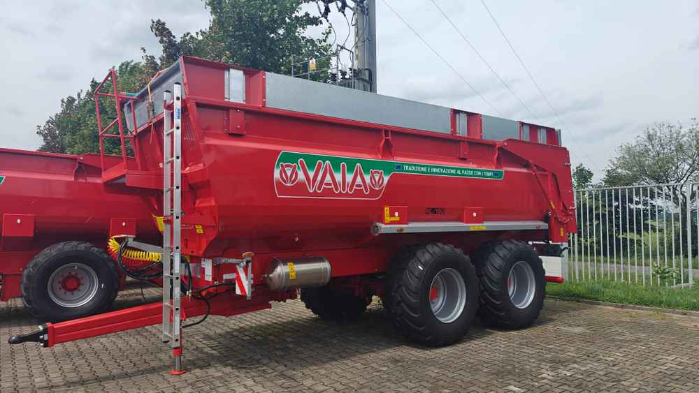 VAIA NL160 (2 axle trailer) - Remorcă autobasculantă agricolă: Foto 5 VAIA NL160 (2 axle trailer) - Remorcă autobasculantă agricolă: Foto 5