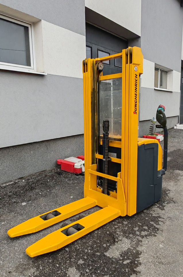 Jungheinrich EJC216 / new paint - Transpalet la mare înălţime: Foto 2 Jungheinrich EJC216 / new paint - Transpalet la mare înălţime: Foto 2