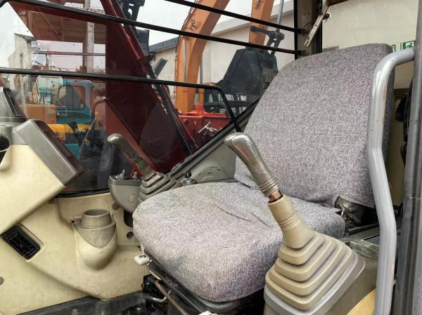 Hitachi zaxis 70 - Excavator pe şenile: Foto 5 Hitachi zaxis 70 - Excavator pe şenile: Foto 5