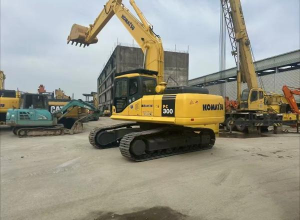 Komatsu pc300 - Excavator pe şenile: Foto 3 Komatsu pc300 - Excavator pe şenile: Foto 3