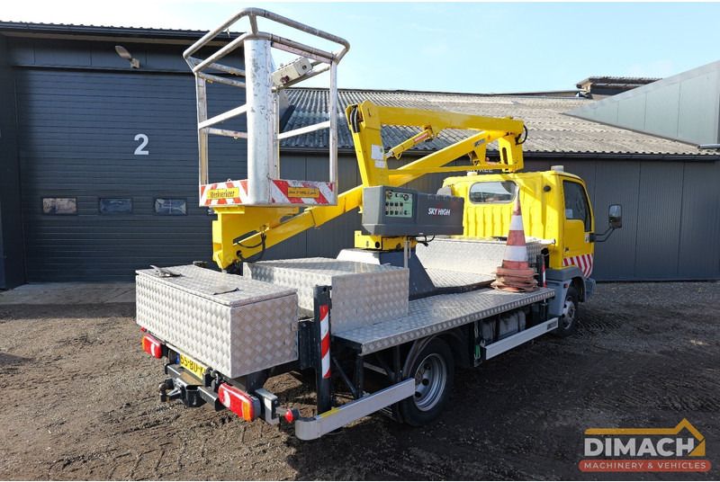 Nissan Cabstar E Sky high autohoogwerker 12meter elektrisch bedienbaar. manbak capaciteit 215kilo - Autoutilitară: Foto 2 Nissan Cabstar E Sky high autohoogwerker 12meter elektrisch bedienbaar. manbak capaciteit 215kilo - Autoutilitară: Foto 2