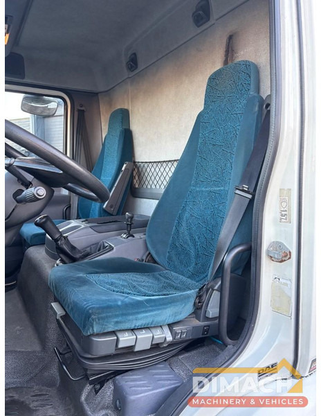 DAF FA LF45.150 4 paards, laadlift. Horsetruck NL truck - Camion transport cai: Foto 3 DAF FA LF45.150 4 paards, laadlift. Horsetruck NL truck - Camion transport cai: Foto 3