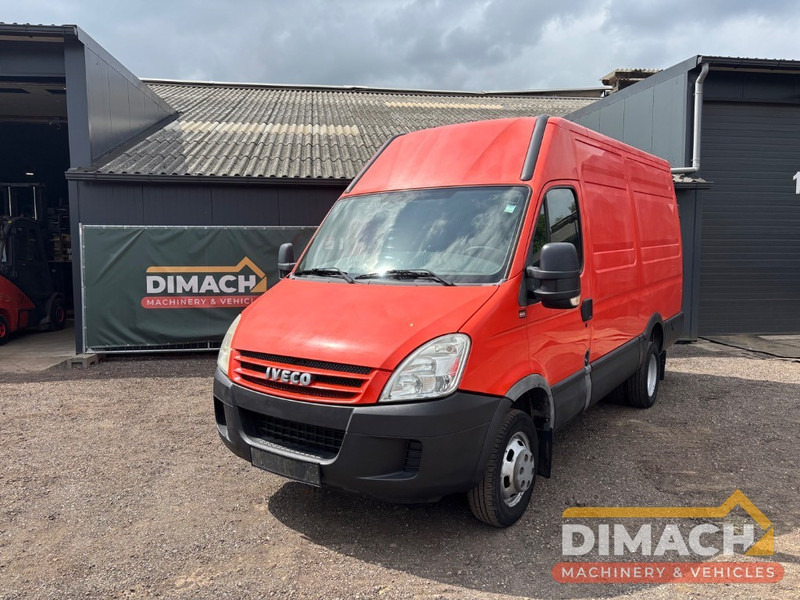 Iveco Daily 35C L2H2 85kW Dubbellucht, double air tyres - Dubă: Foto 1 Iveco Daily 35C L2H2 85kW Dubbellucht, double air tyres - Dubă: Foto 1