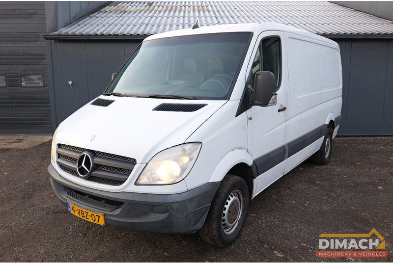 Mercedes-Benz 906 KA 35 Sprinter 313 - Euro 4 - L2H2 - trekhaak - airco - NL auto - Dubă: Foto 1 Mercedes-Benz 906 KA 35 Sprinter 313 - Euro 4 - L2H2 - trekhaak - airco - NL auto - Dubă: Foto 1
