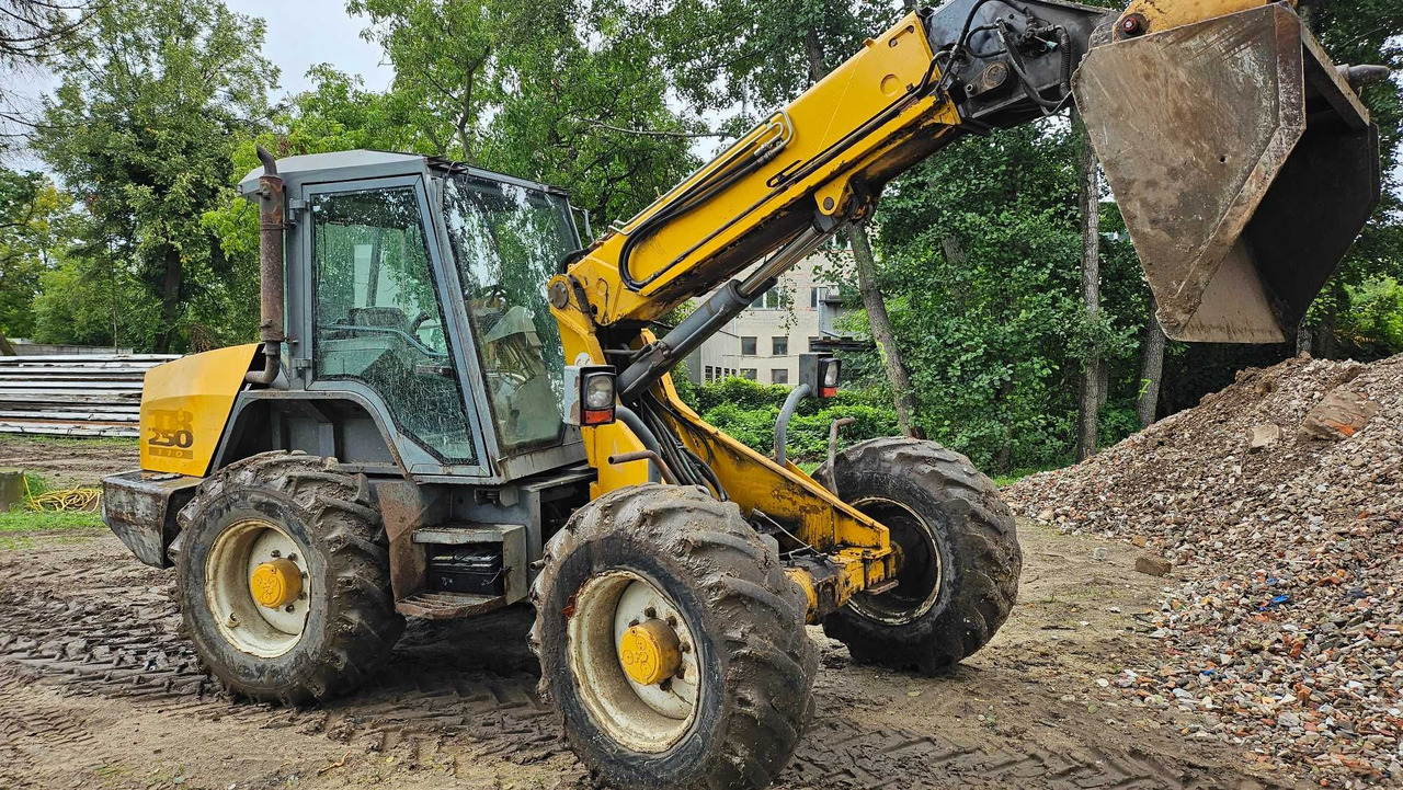 Ładowarka teleskopowa MATBRO TR250-110 Powershift jcb - Încărcător pe roți telescopic: Foto 4 Ładowarka teleskopowa MATBRO TR250-110 Powershift jcb - Încărcător pe roți telescopic: Foto 4