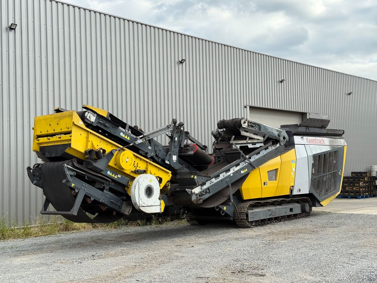 KEESTRACK R3H Mobile Brecheranlage mit Siebmodul - Concasor: Foto 4 KEESTRACK R3H Mobile Brecheranlage mit Siebmodul - Concasor: Foto 4