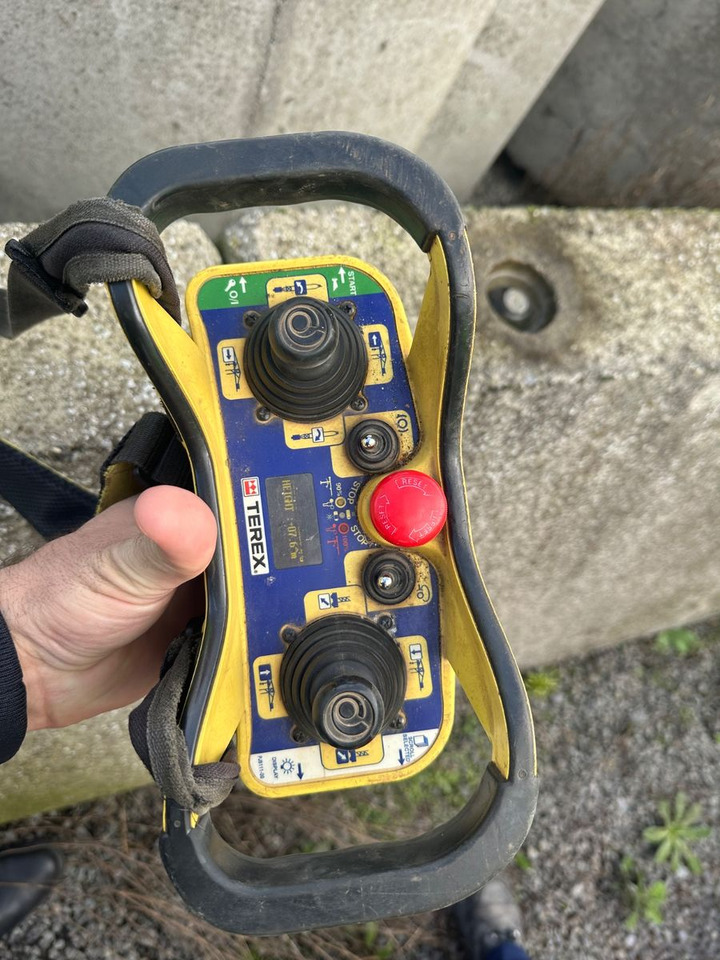 Terex COMEDIL CTT162-8 RADIO FUNK+LIFT GEDATOP ZUSTAND - Macara turn: Foto 4 Terex COMEDIL CTT162-8 RADIO FUNK+LIFT GEDATOP ZUSTAND - Macara turn: Foto 4