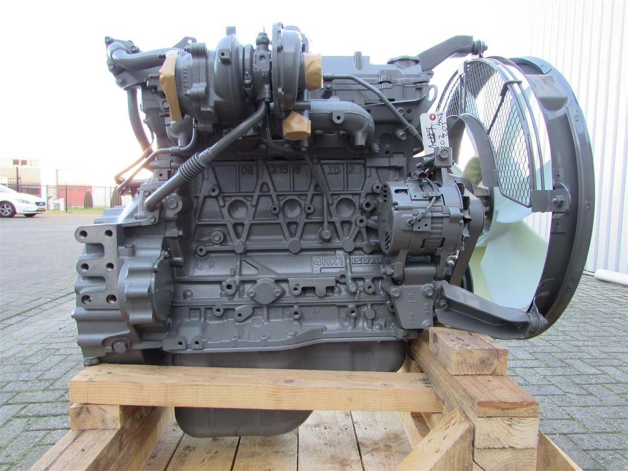 Isuzu 4HK1XYSS-01 - Motor pentru Excavator: Foto 1 Isuzu 4HK1XYSS-01 - Motor pentru Excavator: Foto 1