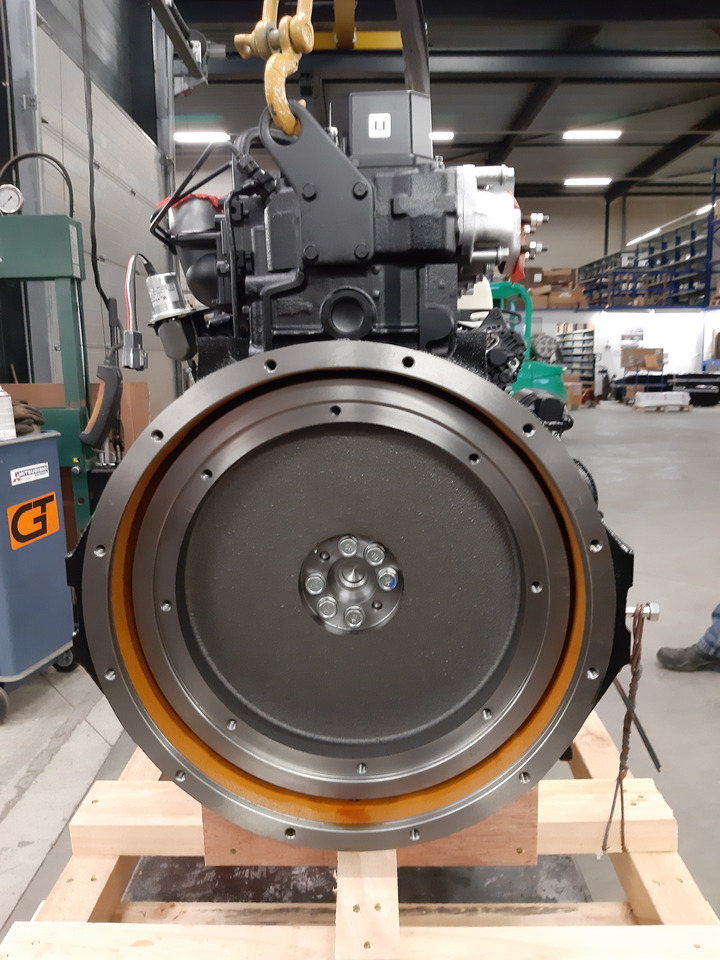 Mitsubishi New engine S6S 70Kw @ 2500 rpm - Motor pentru Excavator: Foto 4 Mitsubishi New engine S6S 70Kw @ 2500 rpm - Motor pentru Excavator: Foto 4